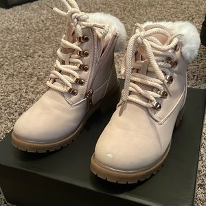 Girls Tahari boots